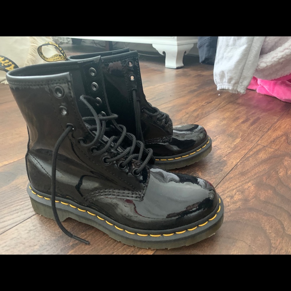 Dr. Martens in perfect condition. Brand new!!